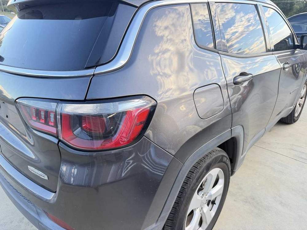 2018 Jeep Compass Latitude - photo