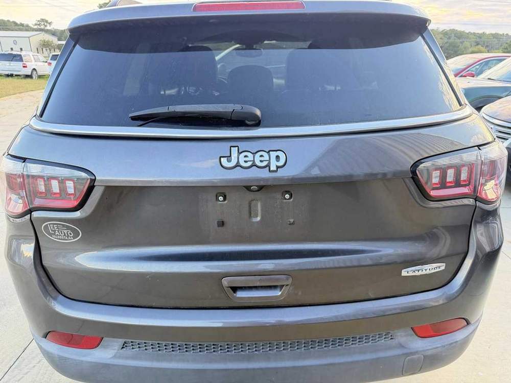 2018 Jeep Compass Latitude - photo